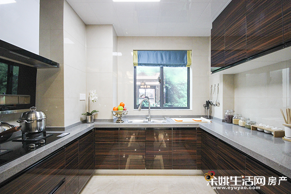 【小编探样板房】翰林园126㎡样板房——奢适气派四居室