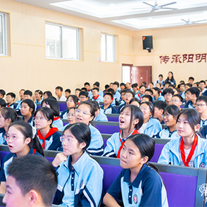 网络文明“五进”活动走进河姆渡中学