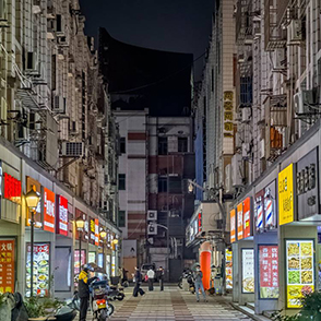 曾经热闹无比的商业街 你有多久没来了